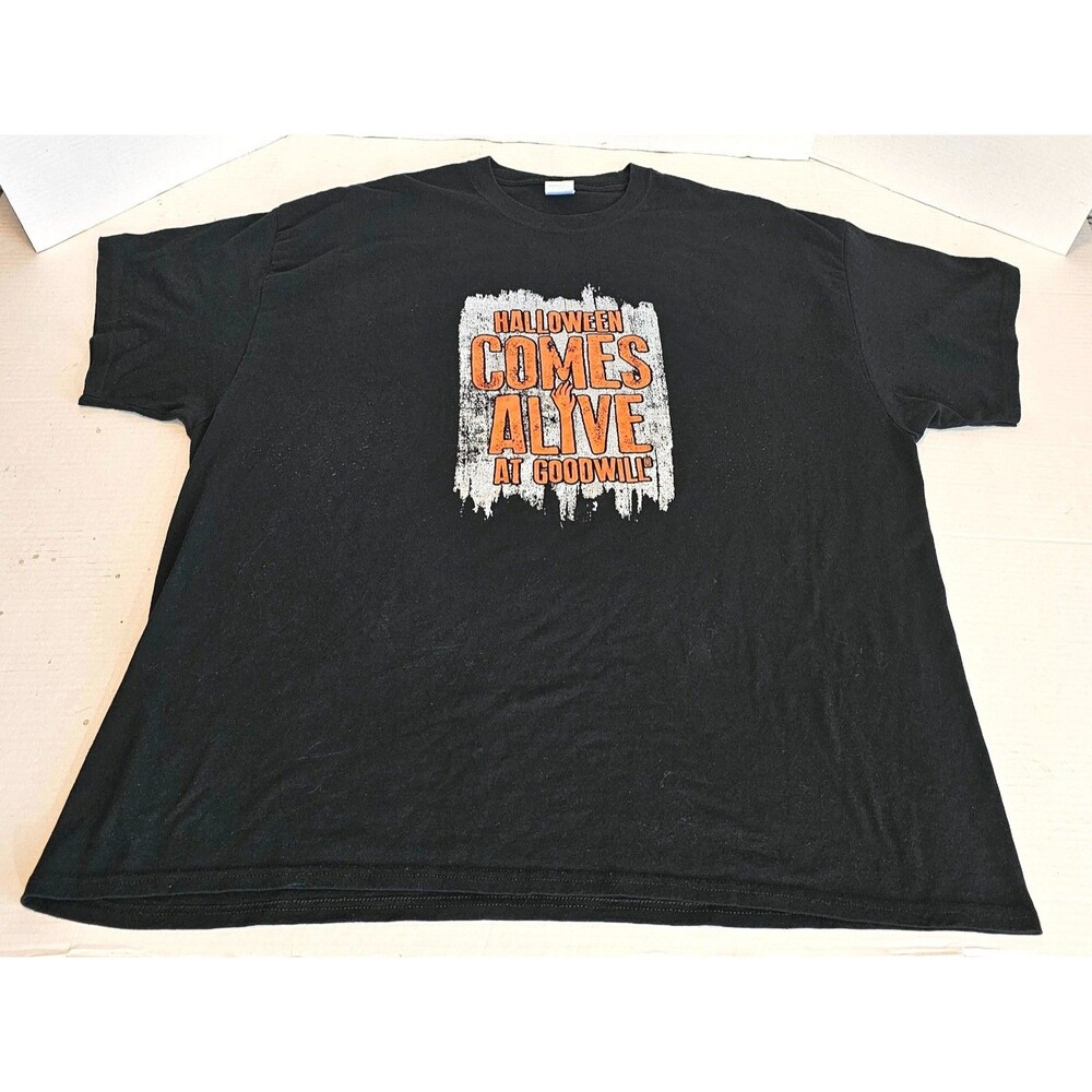 Halloween Comes Alive at Goodwill Men's Graphic T-Shirt Size: 3XL Black